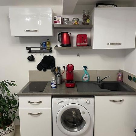 Ferienwohnung Le Cocon Balneo Sens Exterior foto