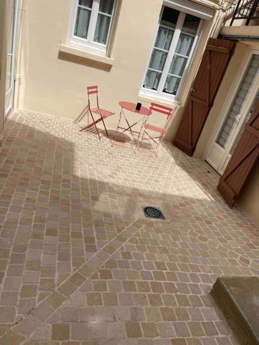 Ferienwohnung Le Cocon Balneo Sens Exterior foto